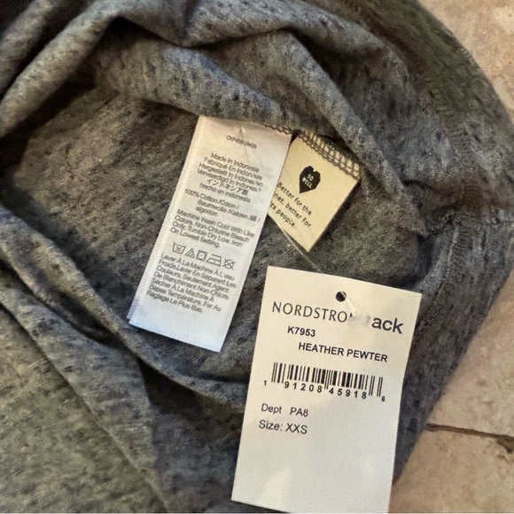 Madewell V-Neck Short Sleeve T-Shirt XXS in Heather Pewter - Picture 8 of 12